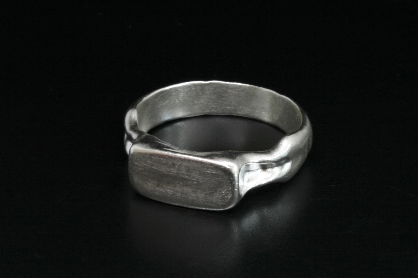 LAUREL Ring
