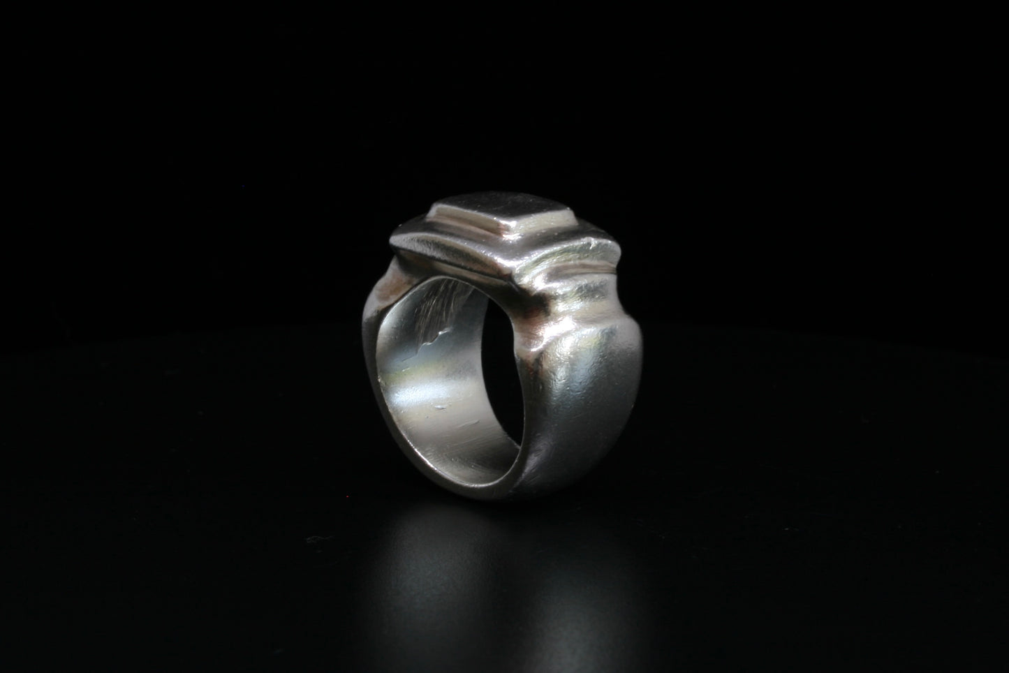 MOUTHFUL Ring