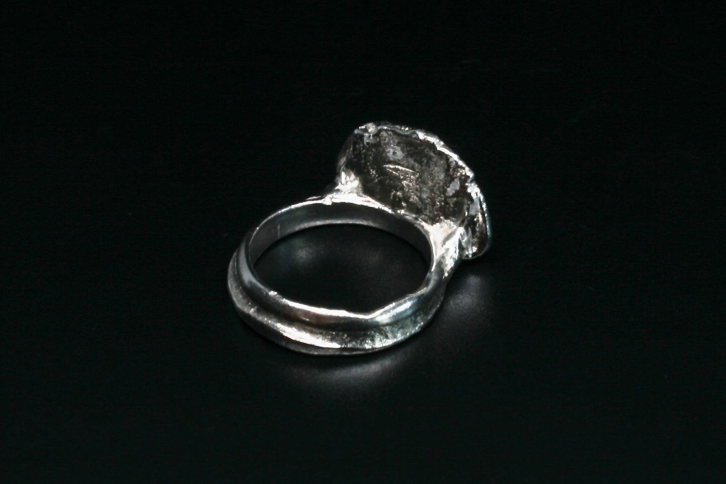 ECLIPSE Ring
