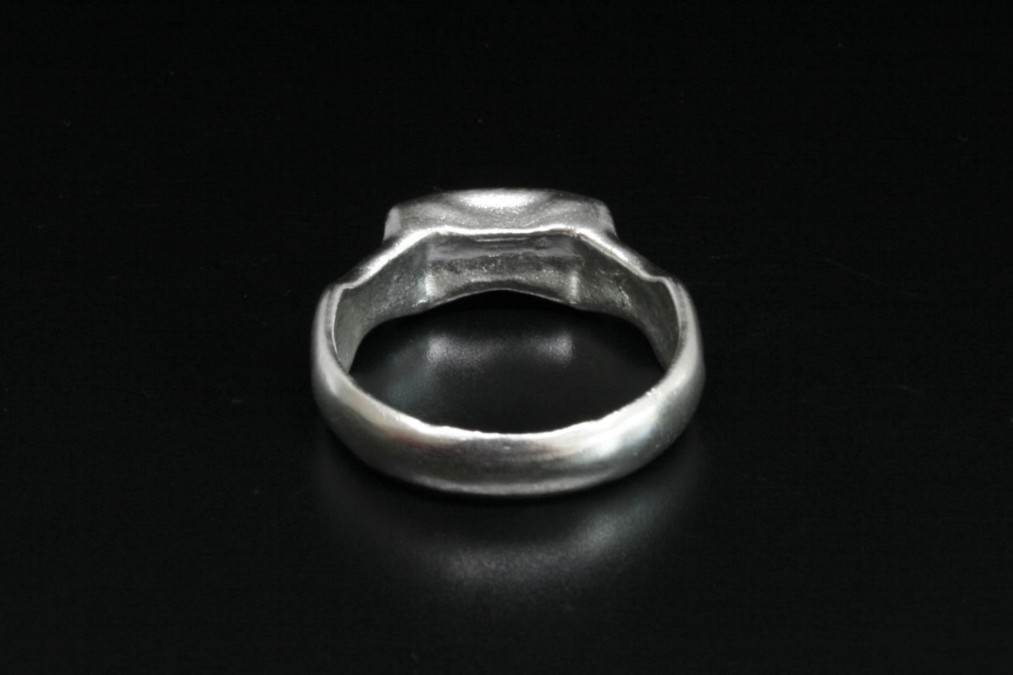 LAUREL Ring