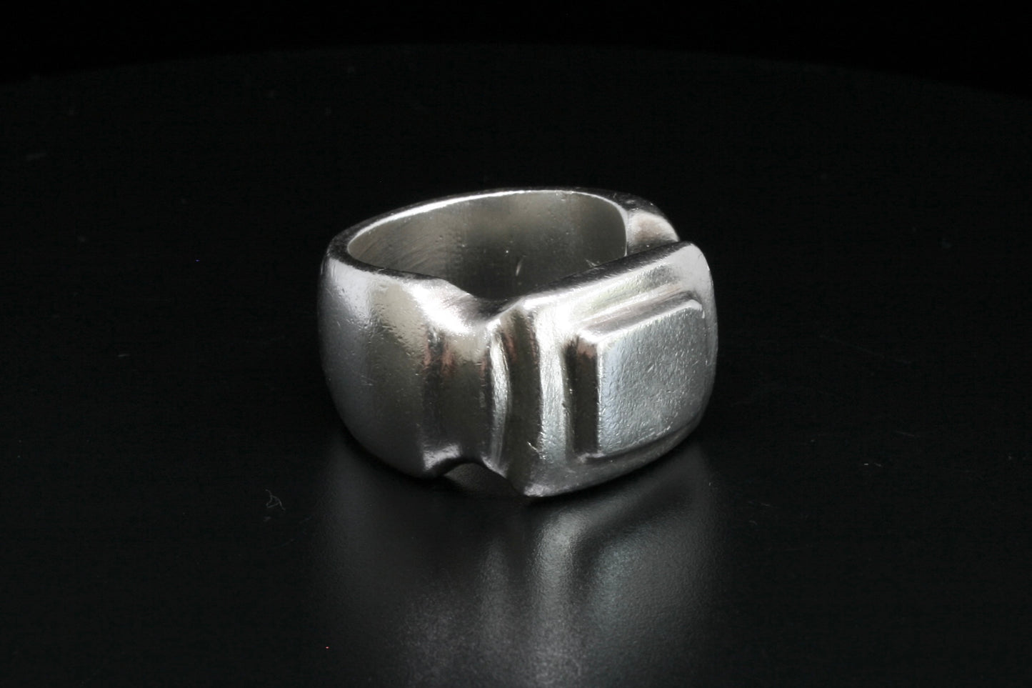 MOUTHFUL Ring
