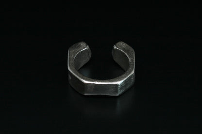 LB2 Ring