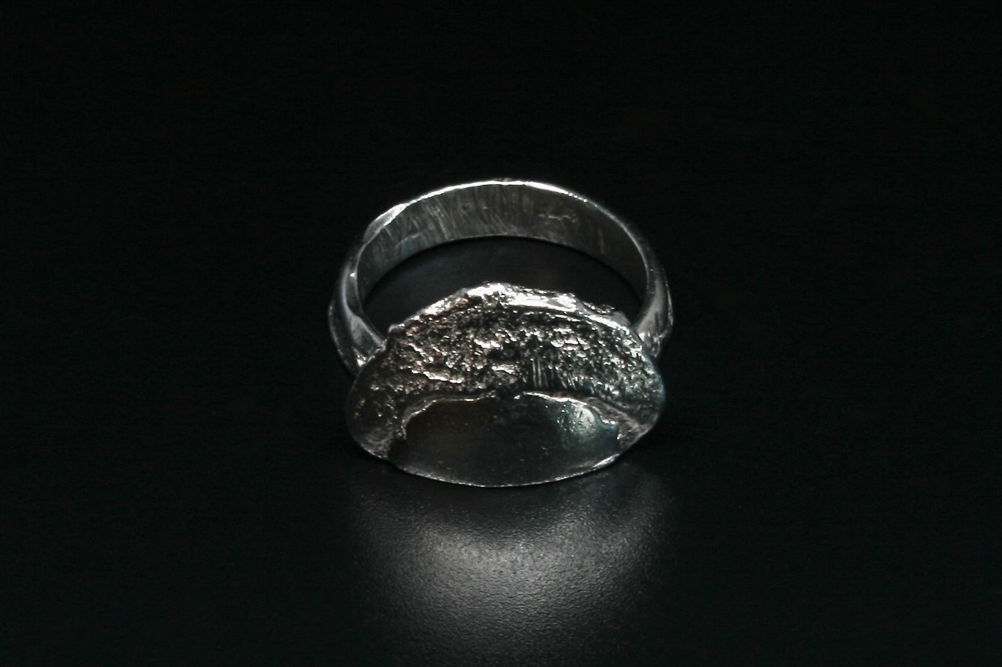 ECLIPSE Ring