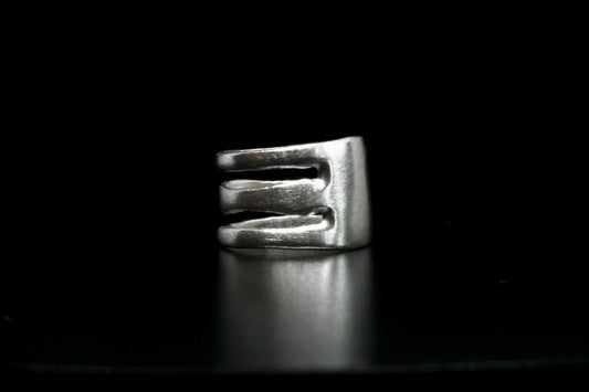 Triplet Ring